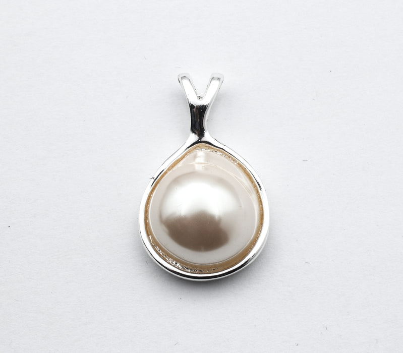 Pearl Pendant  1 Dozen For