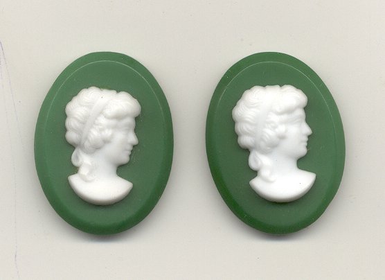 Glass Cameo  34 x 26mm - Green  24 pieces for