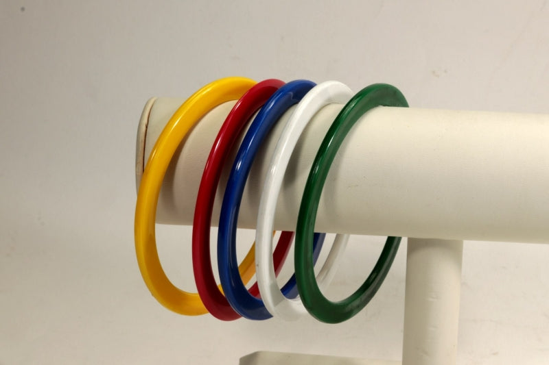 Plastic Bangle Bracelet Assortment  25 Bracelets For