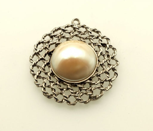 Pearl Pendant  1 3/4 inch Diameter  12 pieces For