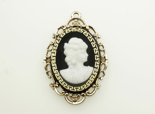 Cameo Pendant  2 3/8 x 1 3/4 Inches  6 For